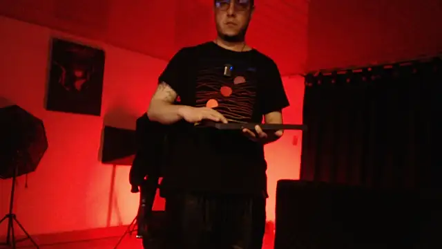 Snapshot of markswitch__ chatting on 04/09/26, 02:22 markswitch online show from 04/09/26, 02:22