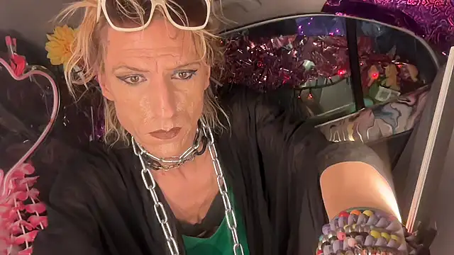 TgirlBrat online show from 06/19/26, 02:16