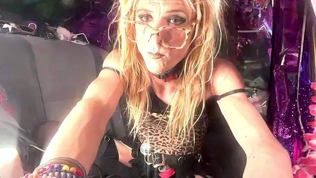 TgirlBrat online show from 06/20/26, 07:33