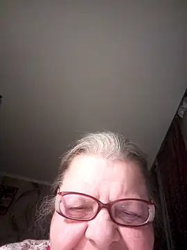 Snapshot of MartaMia68 chatting on 04/14/26, 07:42 MartaMia68 online show from 04/14/26, 07:42