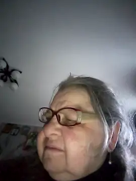 Snapshot of MartaMia68 chatting on 04/18/26, 04:33 MartaMia68 online show from 04/18/26, 04:33