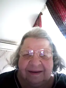 Snapshot of MartaMia68 chatting on 05/18/26, 04:24 MartaMia68 online show from 05/18/26, 04:24