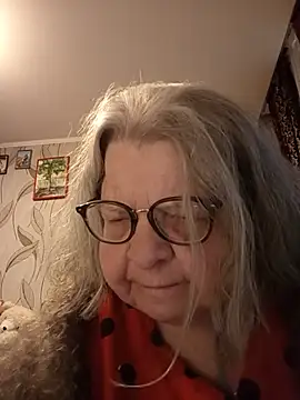 Snapshot of MartaMia68 chatting on 05/30/26, 05:54 MartaMia68 online show from 05/30/26, 05:54
