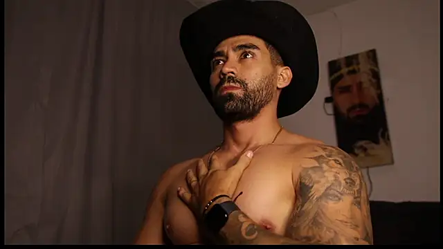 Snapshot of miike_smit chatting on 04/14/26, 03:34 miike smit online show from 04/14/26, 03:34