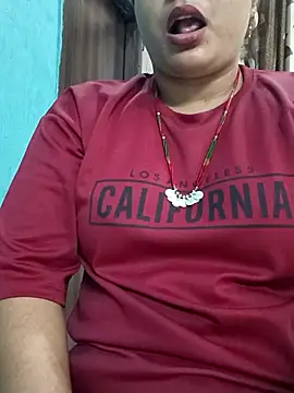 Snapshot of bhabhi-lovely chatting on 04/29/26, 02:26 bhabhi-lovely online show from 04/29/26, 02:26