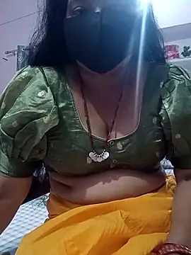 Snapshot of bhabhi-lovely chatting on 05/08/26, 06:19 bhabhi-lovely online show from 05/08/26, 06:19