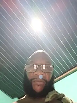 goodloveboss online show from 04/15/26, 05:47