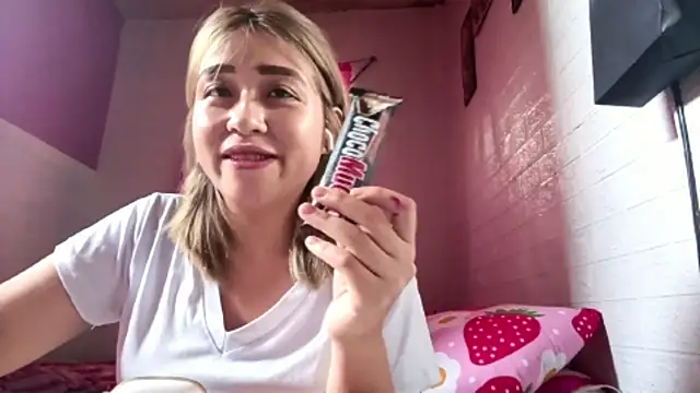 Snapshot of TamRuman chatting on 04/11/26, 03:11 TamRuman online show from 04/11/26, 03:11