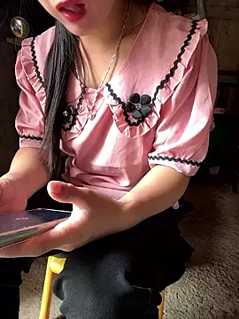 Maianly online show from 04/17/26, 02:36