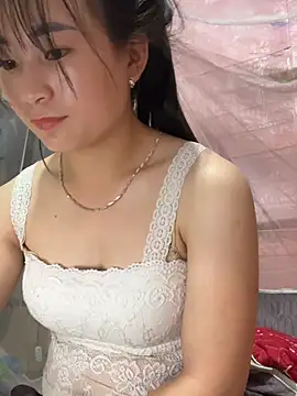 Maianly online show from 04/18/26, 09:35