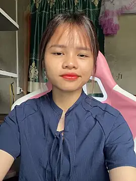 Snapshot of mayha11 chatting on 04/17/26, 02:03 mayha11 online show from 04/17/26, 02:03