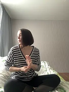 Snapshot of Hopefully_ chatting on 04/20/26, 07:00 Hopefully online show from 04/20/26, 07:00