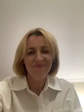 Beautiful Princess Diana online show from 04/13/26, 07:30