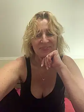 Beautiful Princess Diana online show from 04/16/26, 09:39