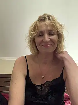 Beautiful Princess Diana online show from 04/18/26, 08:31