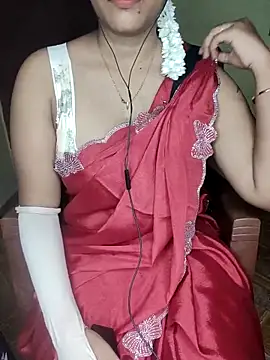 Snapshot of Tamilmoon006 chatting on 05/28/26, 02:47 Tamilmoon006 online show from 05/28/26, 02:47