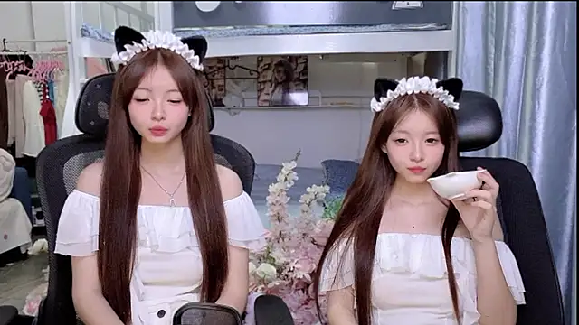 xiaoqiao-daqiao online show from 05/16/26, 07:56