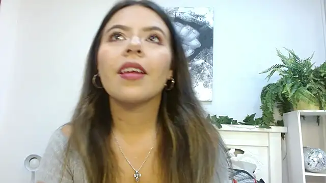 Snapshot of SalomeMartinez_ chatting on 05/22/26, 03:39 SalomeMartinez online show from 05/22/26, 03:39
