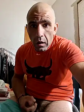 Snapshot of fitguy4u chatting on 05/26/26, 04:47 fitguy4u online show from 05/26/26, 04:47