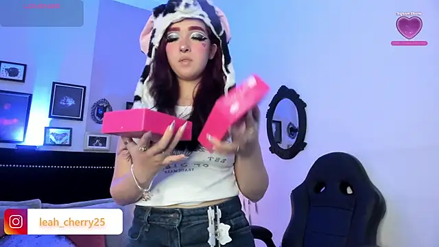 Leah cherry online show from 05/22/26, 09:42
