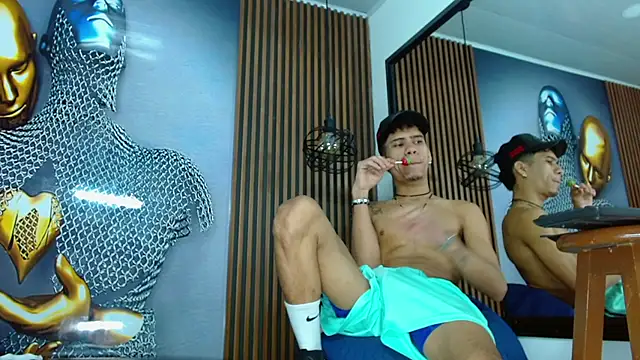 Snapshot of Skinny_cute_Alyer chatting on 04/29/26, 02:04 Skinny cute Alyer online show from 04/29/26, 02:04