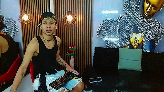 Snapshot of Skinny_cute_Alyer chatting on 07/11/26, 02:14 Skinny cute Alyer online show from 07/11/26, 02:14