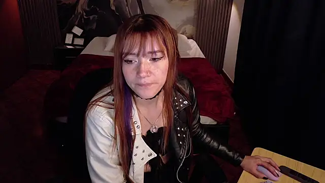 Snapshot of Emily_Cherry_ chatting on 05/15/26, 01:51 Emily Cherry online show from 05/15/26, 01:51