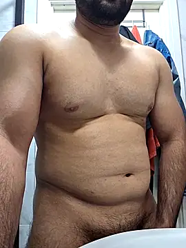 Snapshot of massivecumerr chatting on 05/03/26, 11:44 massivecumerr online show from 05/03/26, 11:44