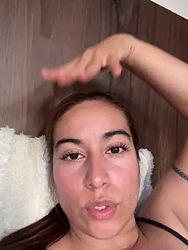 Aitana Lux online show from 04/16/26, 09:39