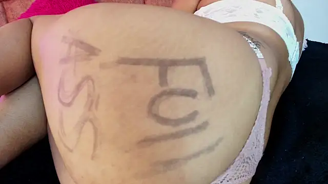 Snapshot of Mia_Nasty_Dirty chatting on 04/12/26, 08:25 Mia Nasty Dirty online show from 04/12/26, 08:25