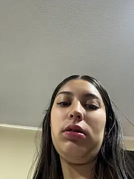 Snapshot of Lucyfer-fire chatting on 04/24/26, 11:45 Lucyfer-fire online show from 04/24/26, 11:45