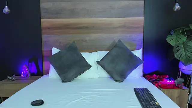 jade spinters online show from 07/04/26, 07:53
