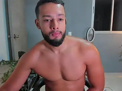 Snapshot of Juan_Calix chatting on 04/12/26, 10:59 Juan Calix online show from 04/12/26, 10:59