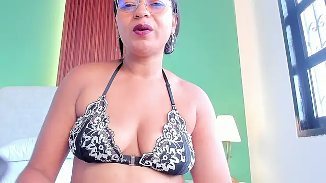 Victoria Bailey online show from 04/25/26, 01:41