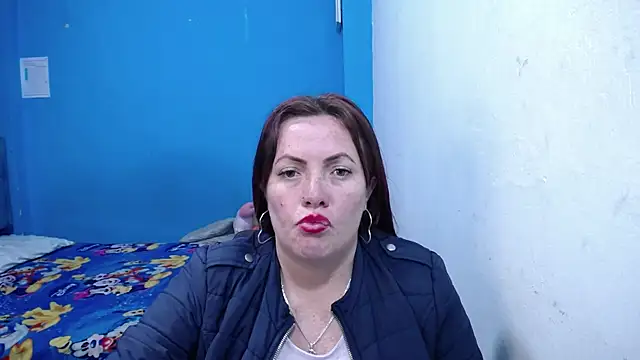 Snapshot of carolinhe26 chatting on 07/14/26, 03:00 carolinhe26 online show from 07/14/26, 03:00