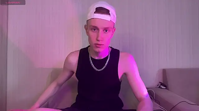 Travis Gracile online show from 04/19/26, 09:30