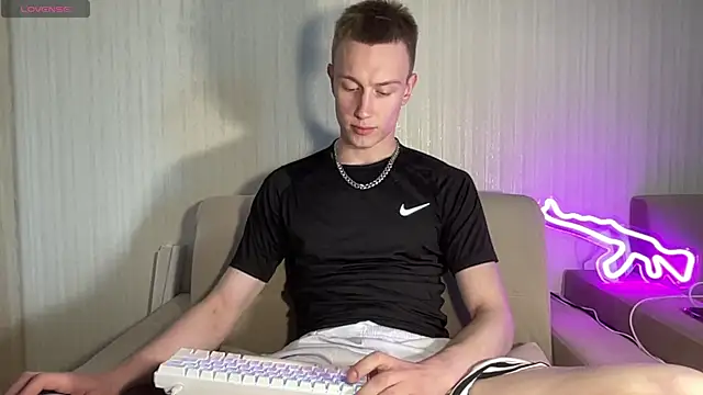 Travis Gracile online show from 06/01/26, 09:11
