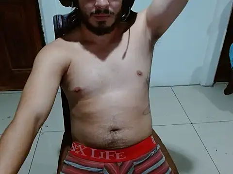 Snapshot of Crystox_ chatting on 05/15/26, 07:48 Crystox online show from 05/15/26, 07:48