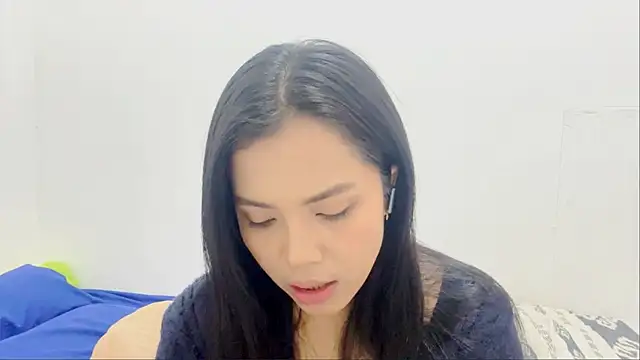 LiliyanaS online show from 05/22/26, 06:09