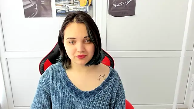 Snapshot of Caroline_cutte chatting on 05/02/26, 09:36 Caroline cutte online show from 05/02/26, 09:36