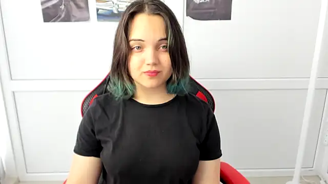 Snapshot of Caroline_cutte chatting on 05/09/26, 06:40 Caroline cutte online show from 05/09/26, 06:40