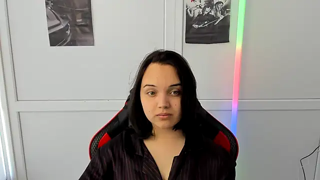 Snapshot of Caroline_cutte chatting on 05/23/26, 06:51 Caroline cutte online show from 05/23/26, 06:51