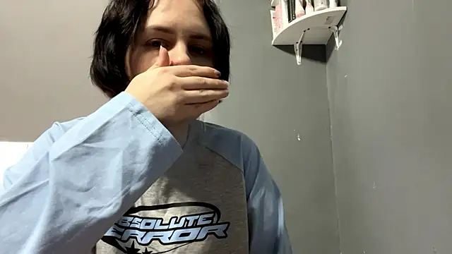 Snapshot of Hissokai chatting on 04/10/26, 01:38 Hissokai online show from 04/10/26, 01:38