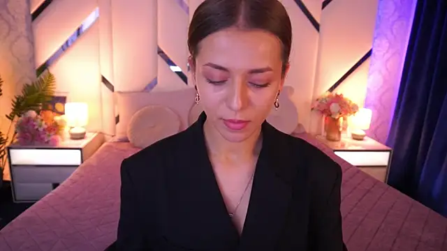 DoveLovee online show from 04/30/26, 06:09