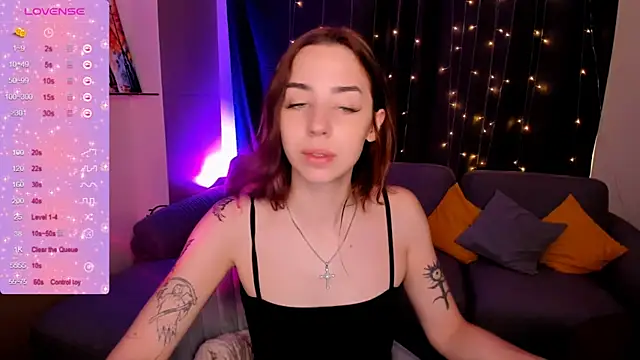 Snapshot of CharliGrace_ chatting on 07/11/26, 08:06 CharliGrace online show from 07/11/26, 08:06