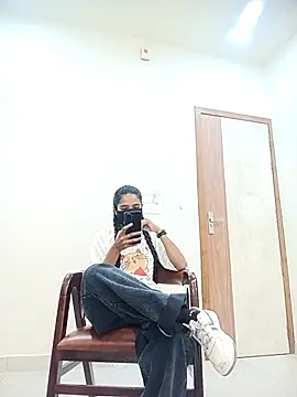 Snapshot of Riya_cum66 chatting on 05/01/26, 04:17 Riya cum66 online show from 05/01/26, 04:17
