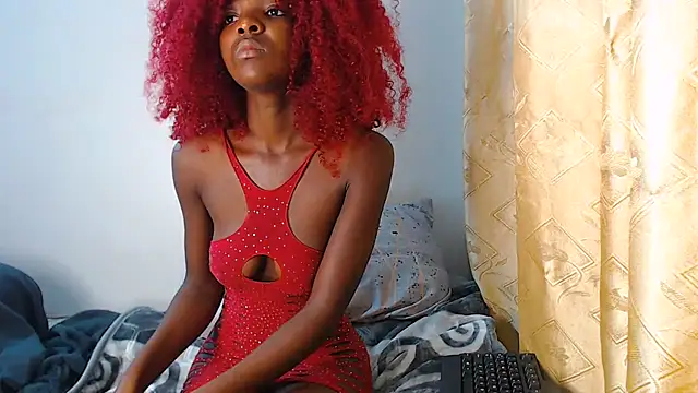 Snapshot of PetiteEbonyBabe_ chatting on 06/26/26, 04:50 PetiteEbonyBabe online show from 06/26/26, 04:50