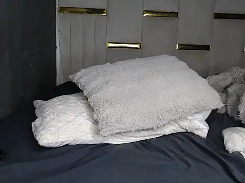 CreamyPussy95 online show from 04/10/26, 08:13