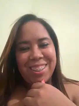 Snapshot of Tainesilva chatting on 05/15/26, 03:46 Tainesilva online show from 05/15/26, 03:46