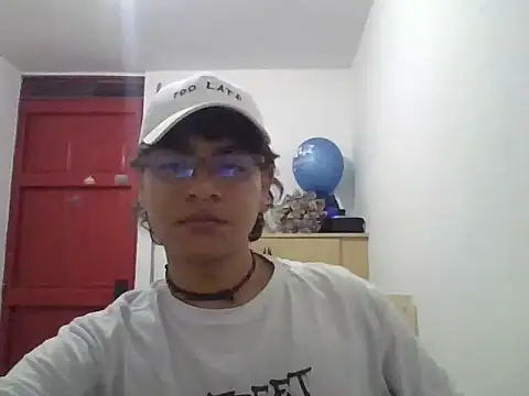 Snapshot of xhecho_uzumaki chatting on 05/09/26, 05:12 xhecho uzumaki online show from 05/09/26, 05:12